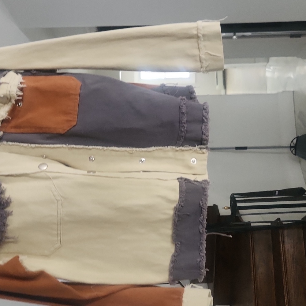 Chic Colorblock Frayed Jacket - Picture 3 of 3